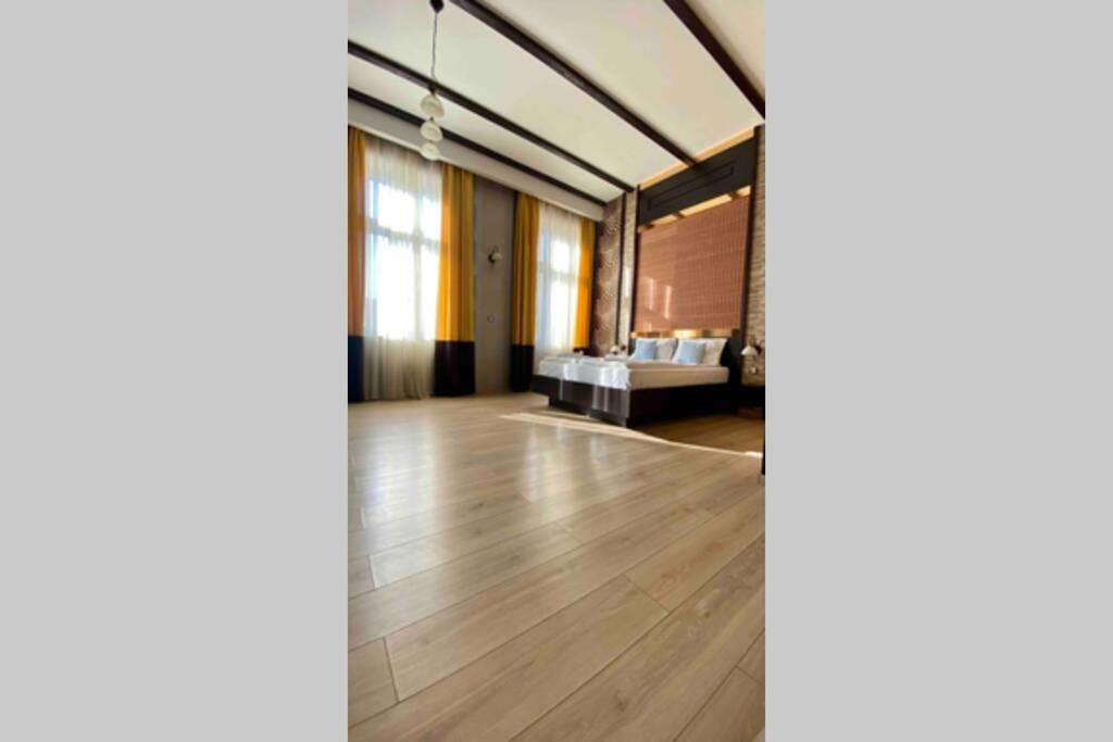 Safari Royal Apartment Oradea Extérieur photo